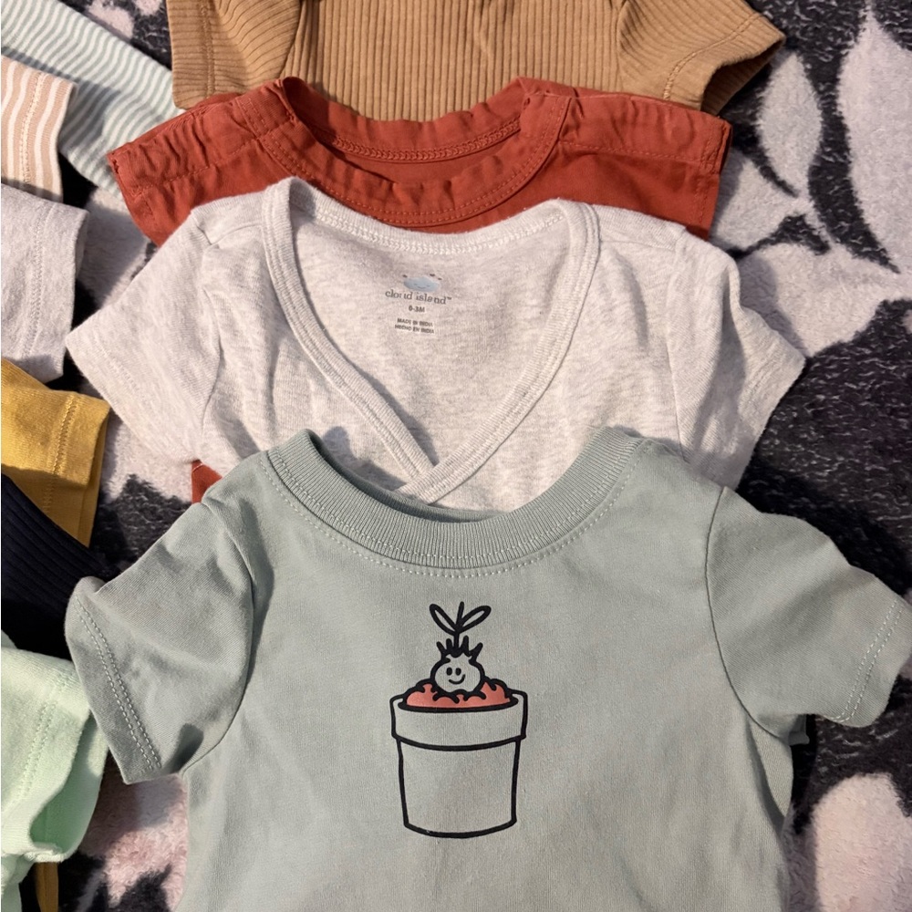 Mixed Brand Baby bundle - Picture 2 of 7